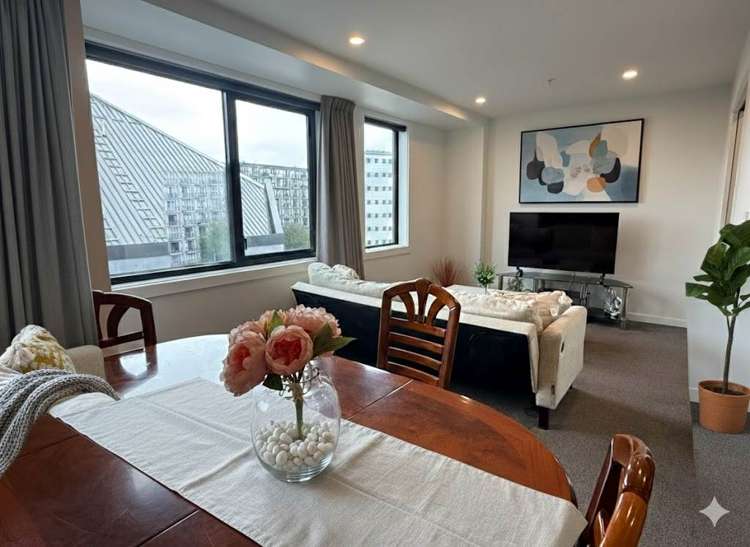 1204/7 Scotia Place City Centre_2