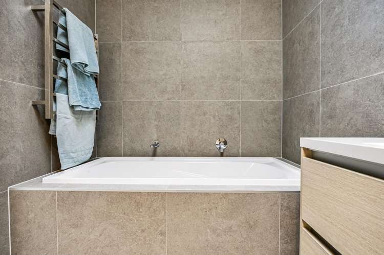 108 Symes Drive Red Beach_29