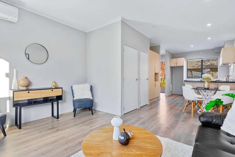 9 Kerewhenua Crescent Hobsonville_3