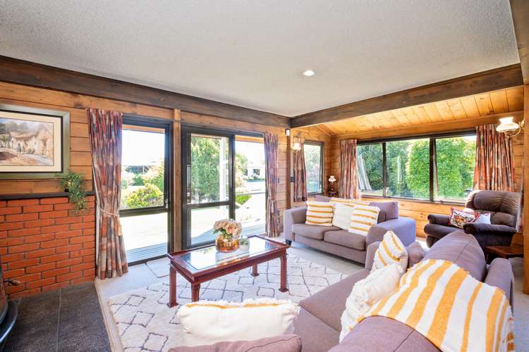 12 Deakin Place Clive_3