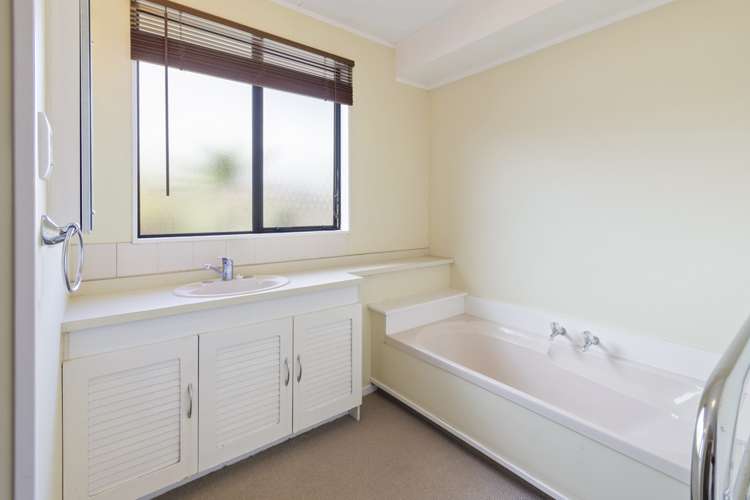 5 Calluna Crescent Totara Heights_13