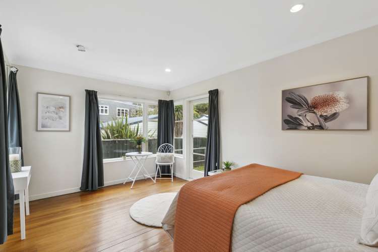 29 Collins Avenue Tawa_9