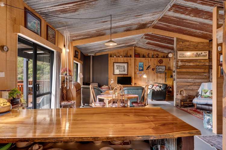 102 Boons Valley Road Waikawa Picton_9