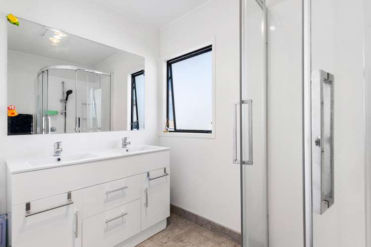 1/6 James Walter Place Mount Wellington_14