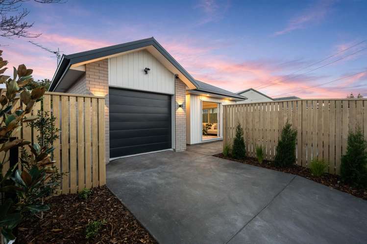 38 Bourne Crescent_1