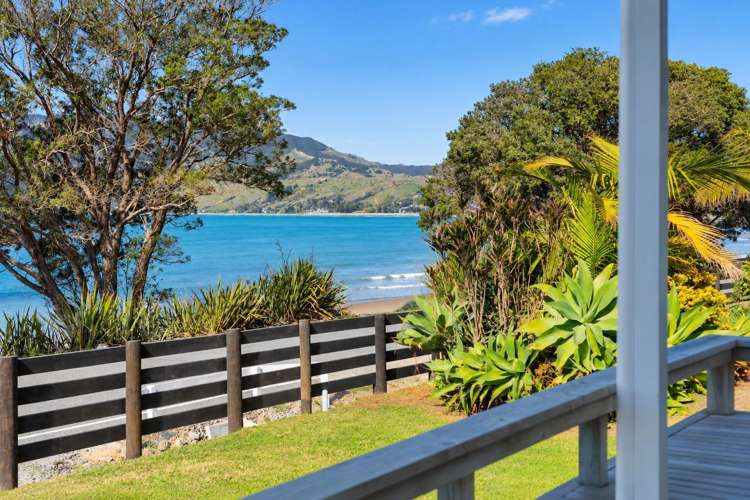 165 Beach Road Tokomaru Bay_27