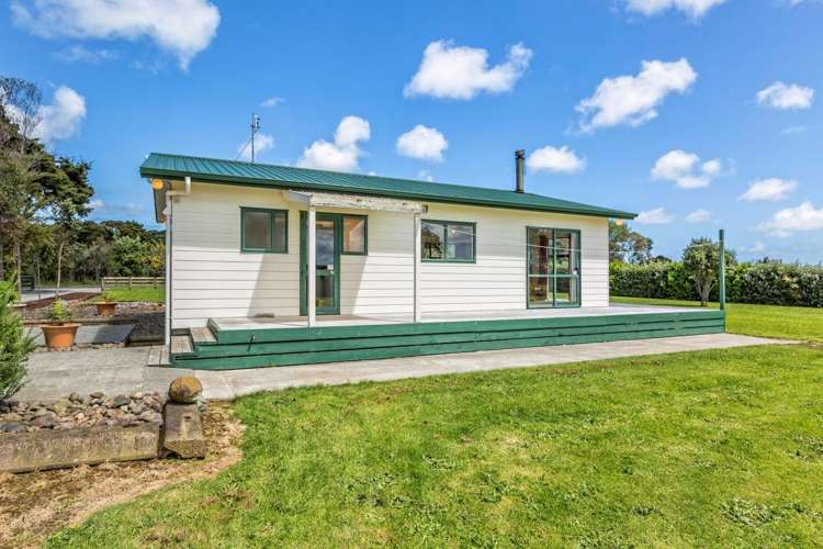 113 Hull Road Waiuku_22