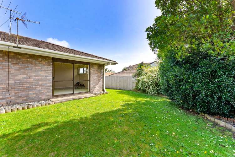 80 Saint Annes Crescent Wattle Downs_22