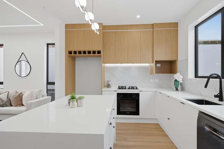 312 Sandringham Road_5