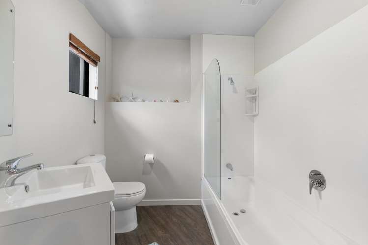 19 Goldleaf Hill Queenstown_14