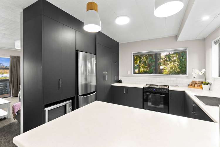 8 Puketotara Street Highlands Park_8