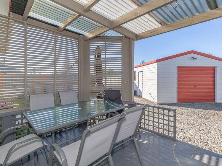 41 Green Avenue Levin_9