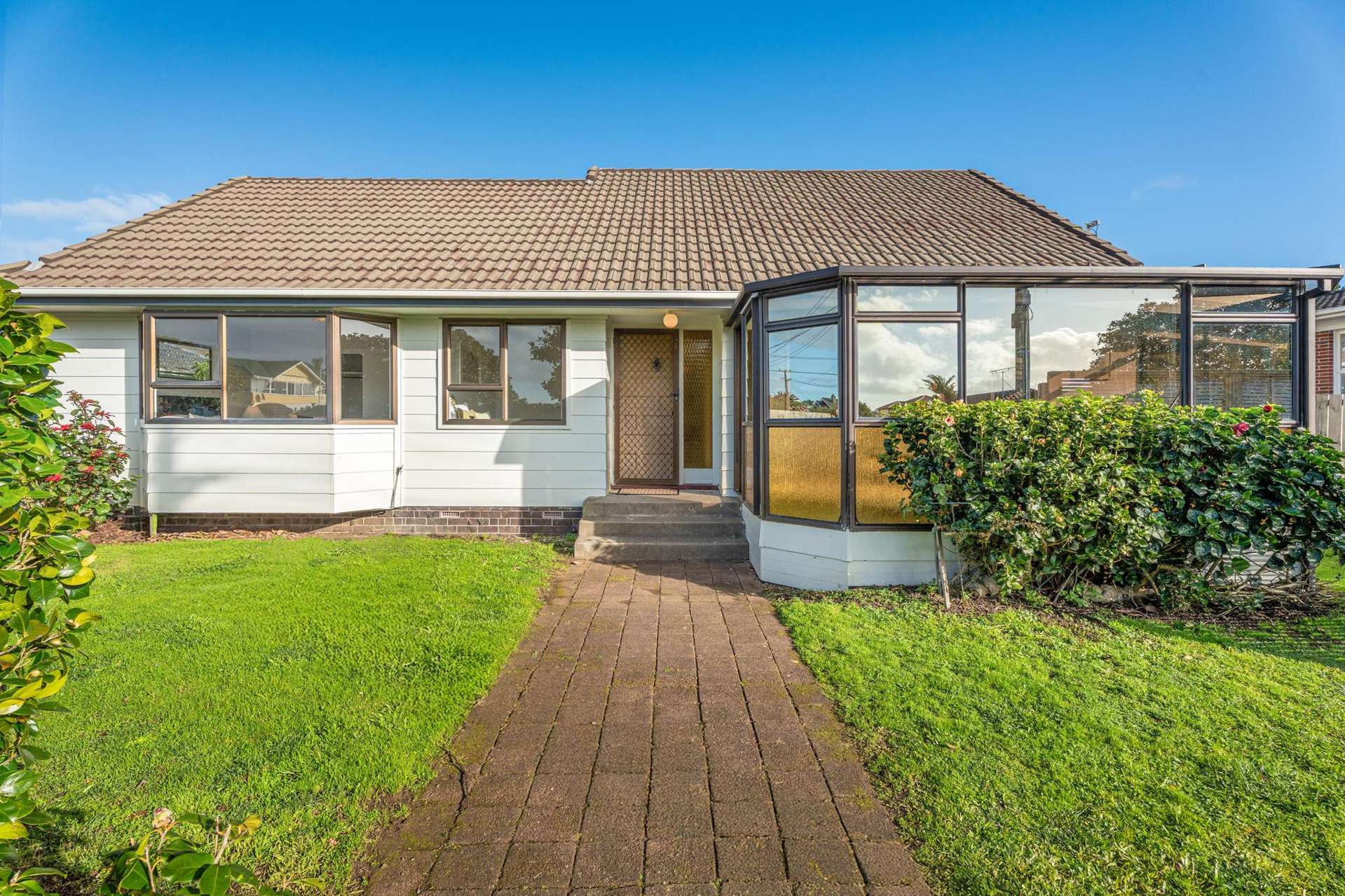 1/4 Bowling Avenue Epsom_0