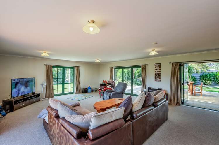 362 Paierau Road Opaki_17