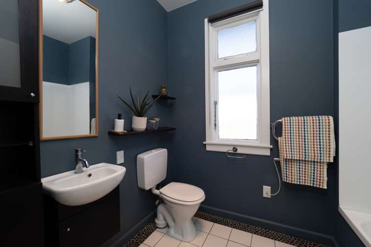 8 Alford Forest Road Allenton_14