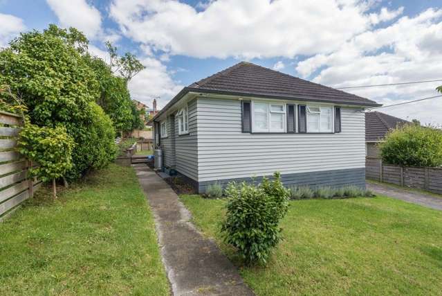 15 Rimu Street Helensville_2