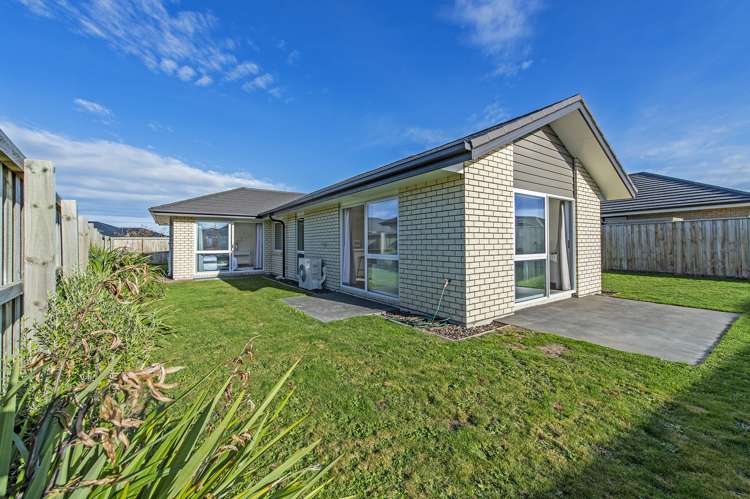 87 Sunline Avenue Lincoln_23