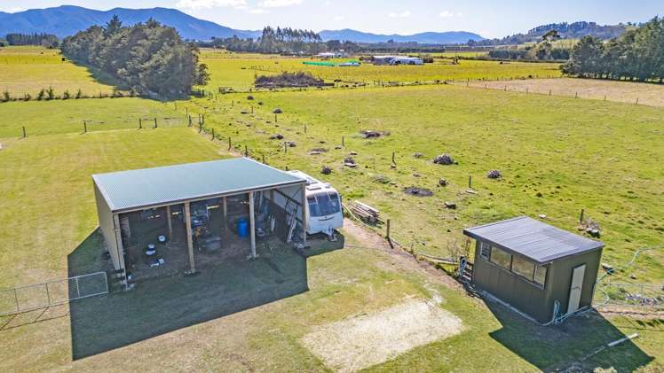 102 Glews Road Cust_50