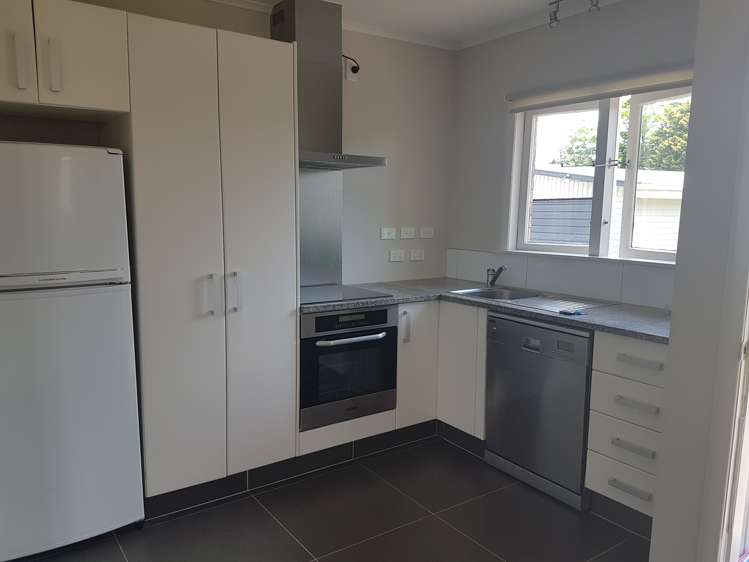 39 Sutton Crescent Papakura_5