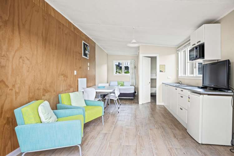 1334 Sandspit Road Sandspit_8