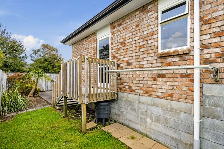 5b Doment Crescent Orewa_15