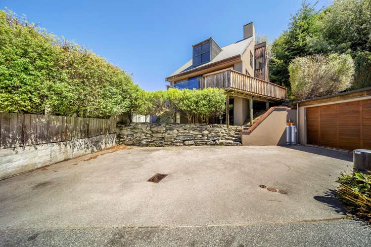 11 Goldleaf Hill Queenstown_23