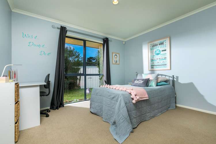 5b Olwyn Place Greenhithe_12