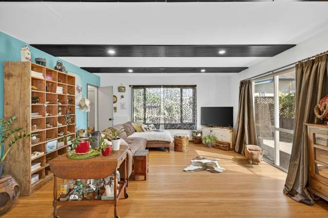 Charming Townhouse Full of Character!