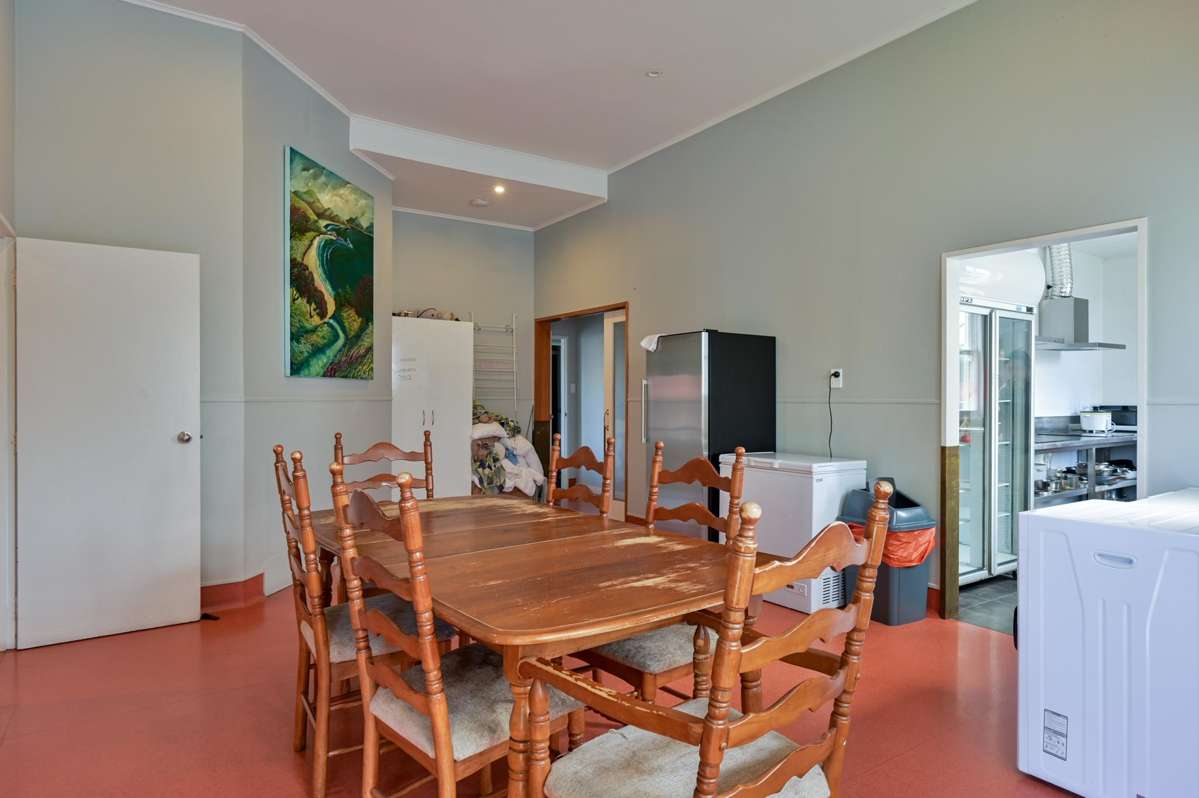 409 King Street South_1