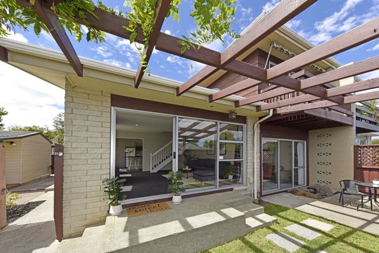 8b Wyatt Place Russley_1