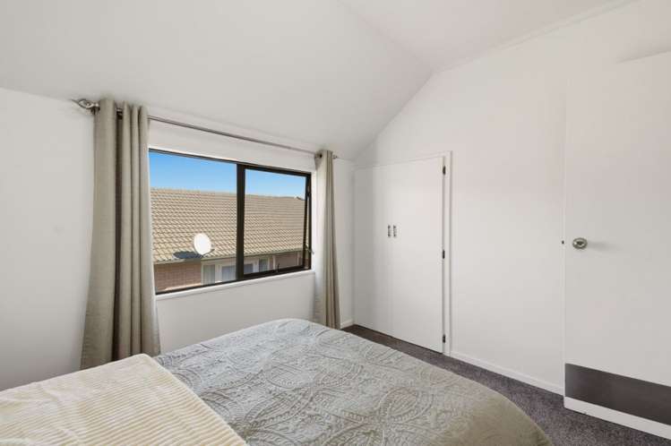 1/19 Grove Road Addington_18