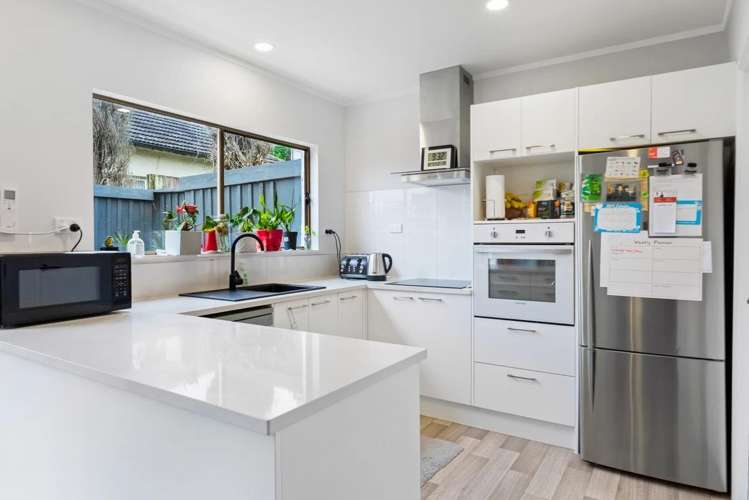 2/8 Wood Street Papakura_7