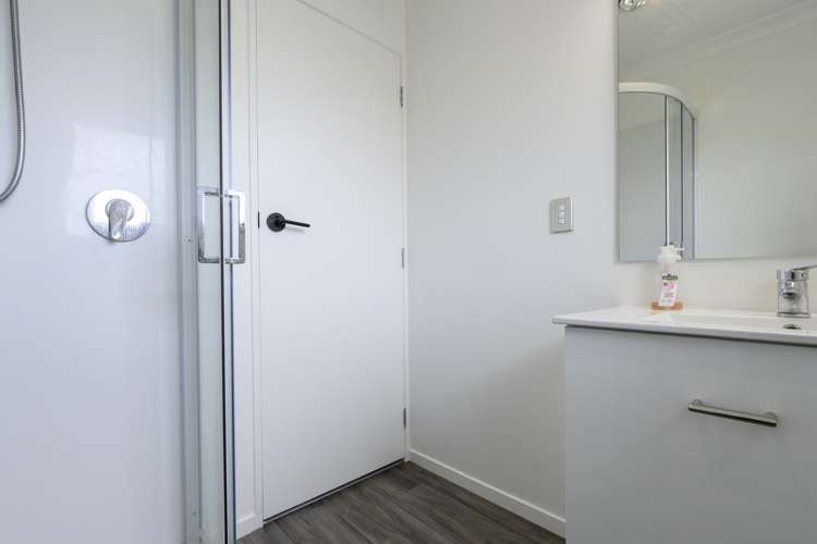 5b Highfield Crescent Brookfield_11