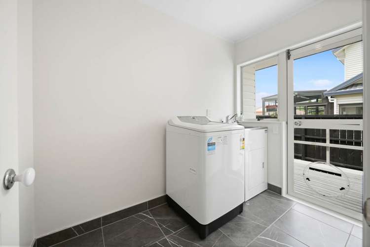 214 Whitford Road Shamrock Park_25