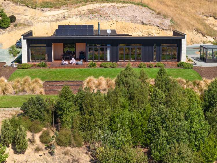 1424 Queen Charlotte Drive Anakiwa and Surrounds_24