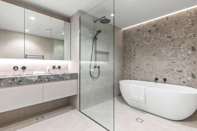 203/81 Carlton Gore Road_5
