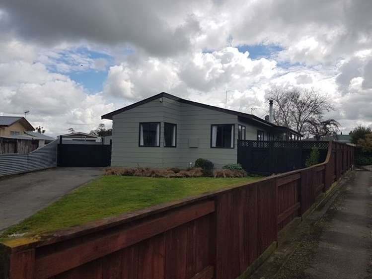 11 Hilton Grove Kelvin Grove_12