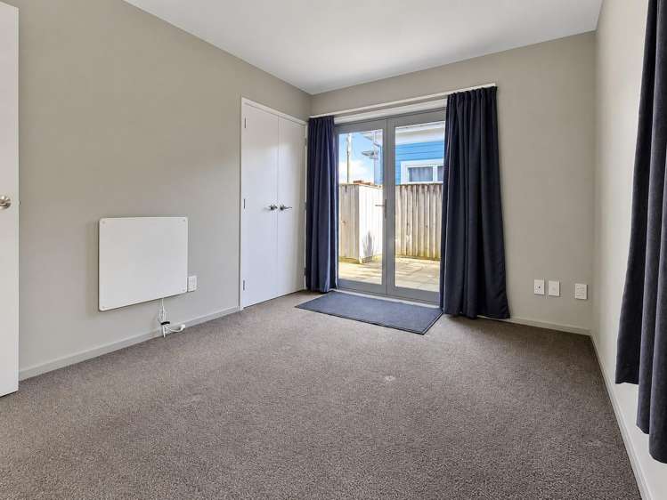  A/5 Adelaide Street Petone_20