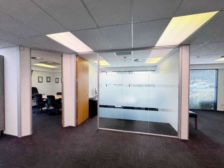 Unit B/106 Bush Road Rosedale_6