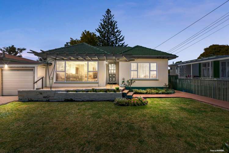 19 Peachgrove Road Te Atatu Peninsula_0