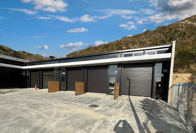 84 sqm Warehouse with Mez $435,000