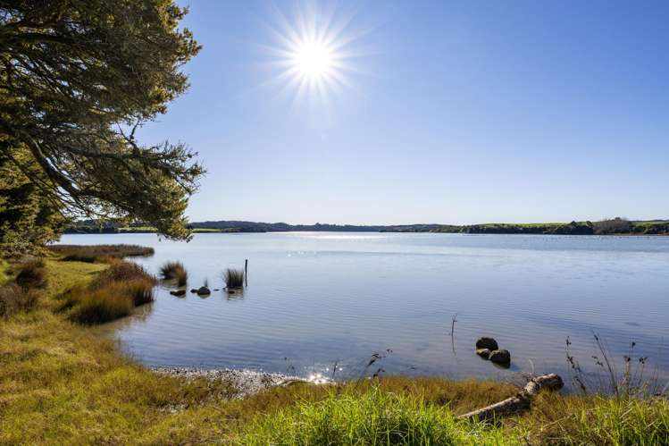 192 Hauroto Bay Road Raglan_11