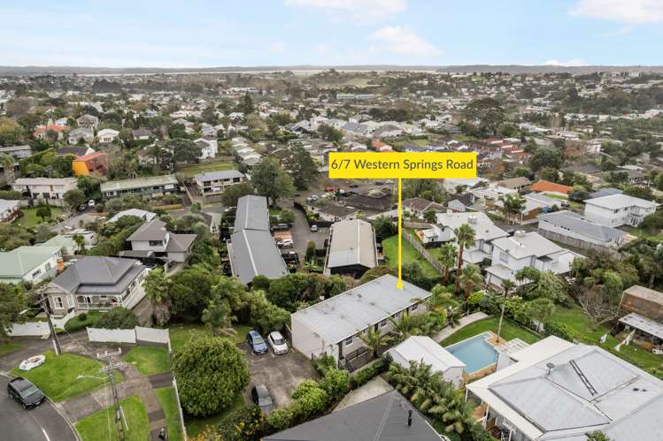 6/7 Western Springs Road Morningside_12