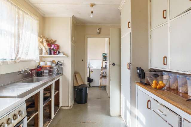 805 Wavell Place Akina_3