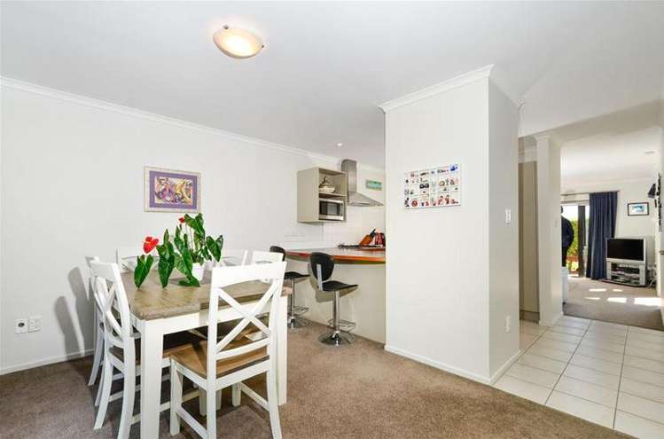 54 Provence Esplanade Te Atatu Peninsula_25