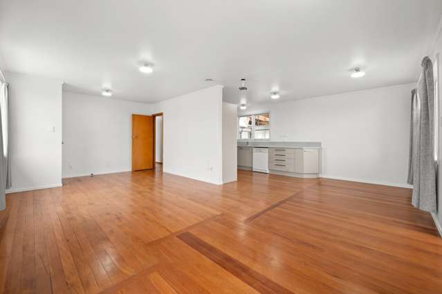 6 Forth Crescent Glenview_2