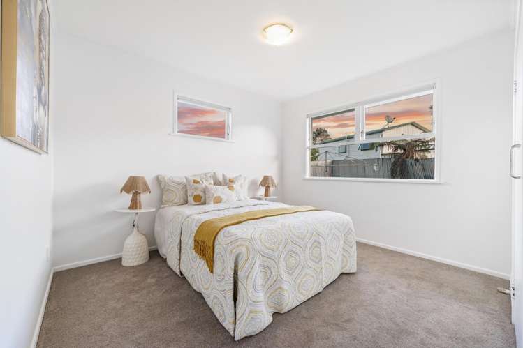 19 Thornlow Street Glendene_12