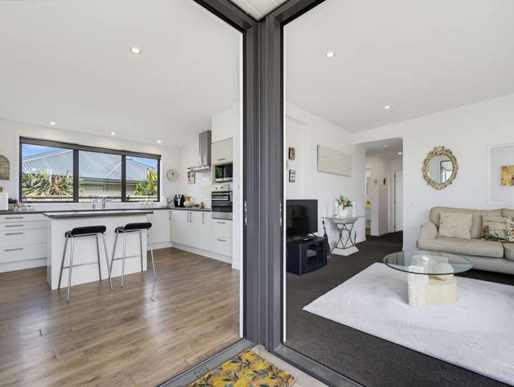 114/61 Golden Sands Drive Papamoa Beach_6