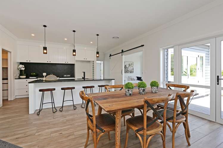 55 Kent Terrace Taradale_5