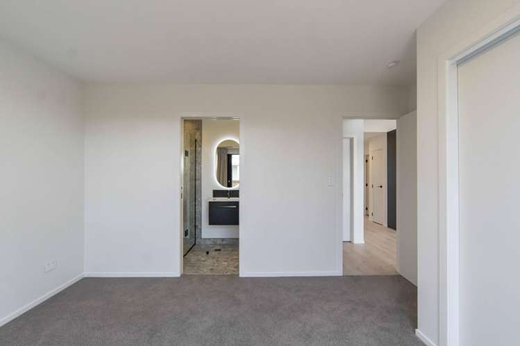 3/4 Bremworth Avenue Dinsdale_11